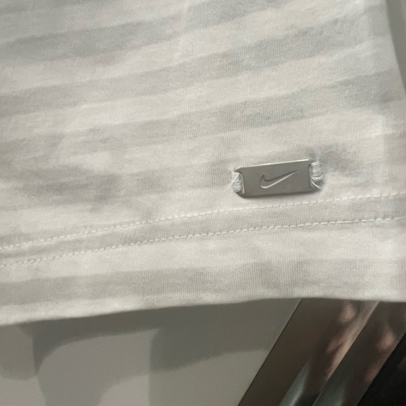 Nike Gray Striped Polo Shirt for Men - Picture 3 of 4